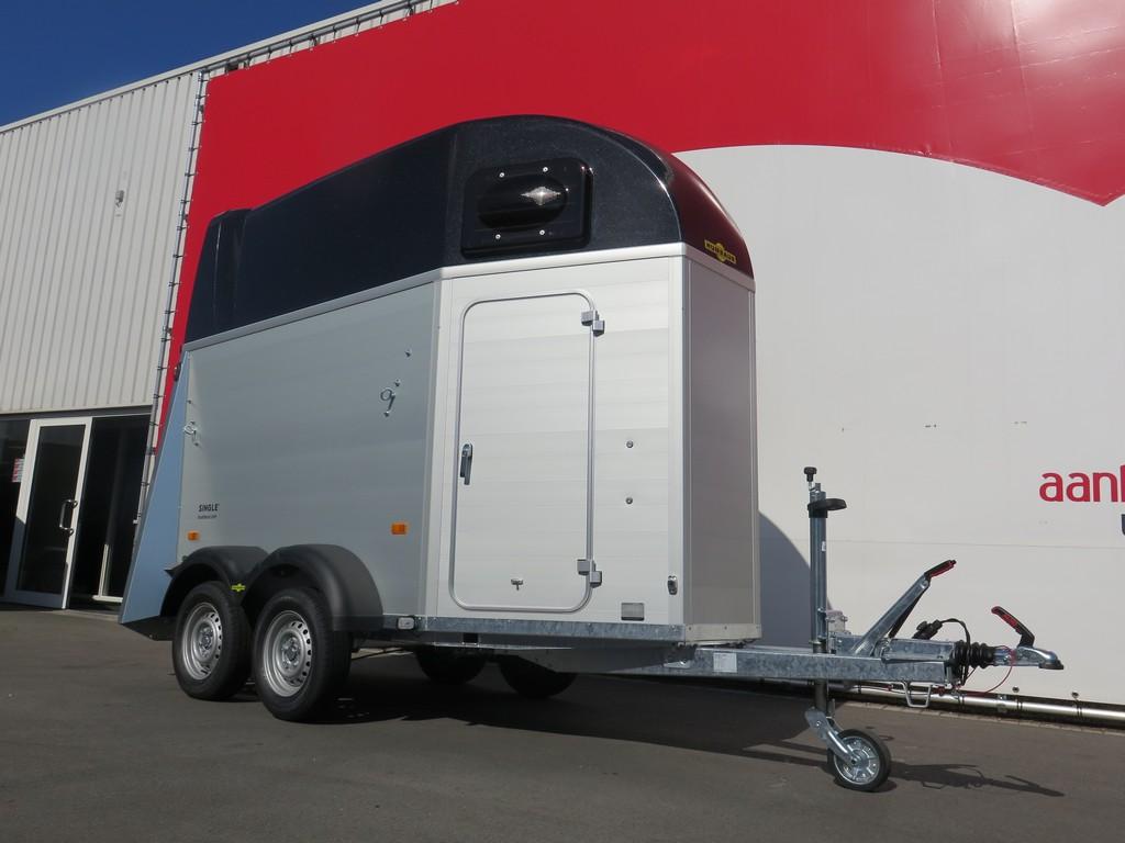 Humbaur Single ALU 1,5-paards trailer met zadelkamer